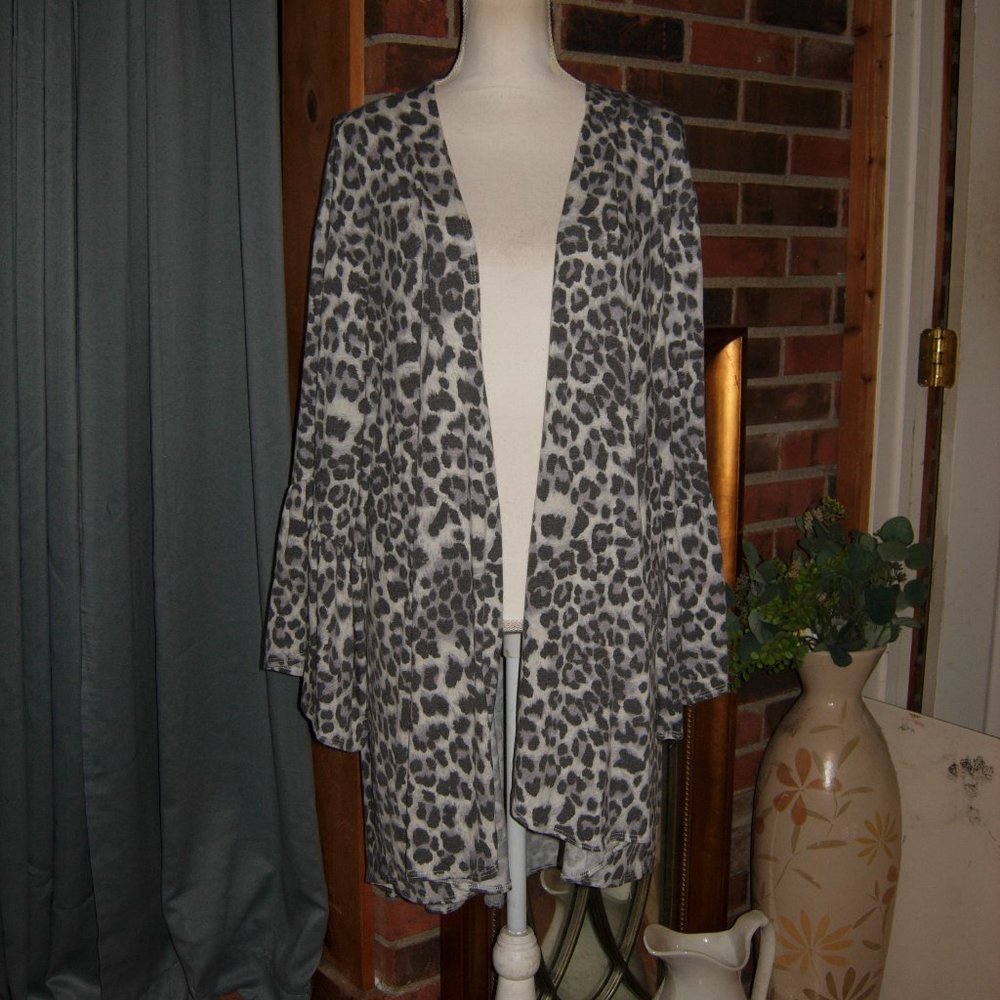 Haptics by Holly Harper animal print open front bell sleeve cardigan 3X